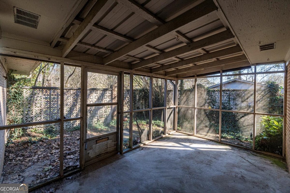 789 Glenn Carrie Road