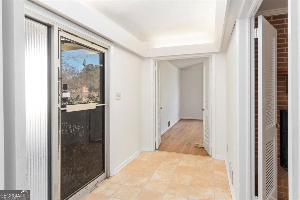 789 Glenn Carrie Road