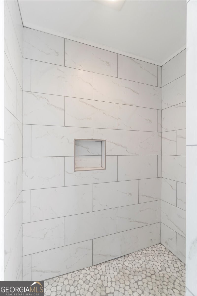 789 Glenn Carrie Road