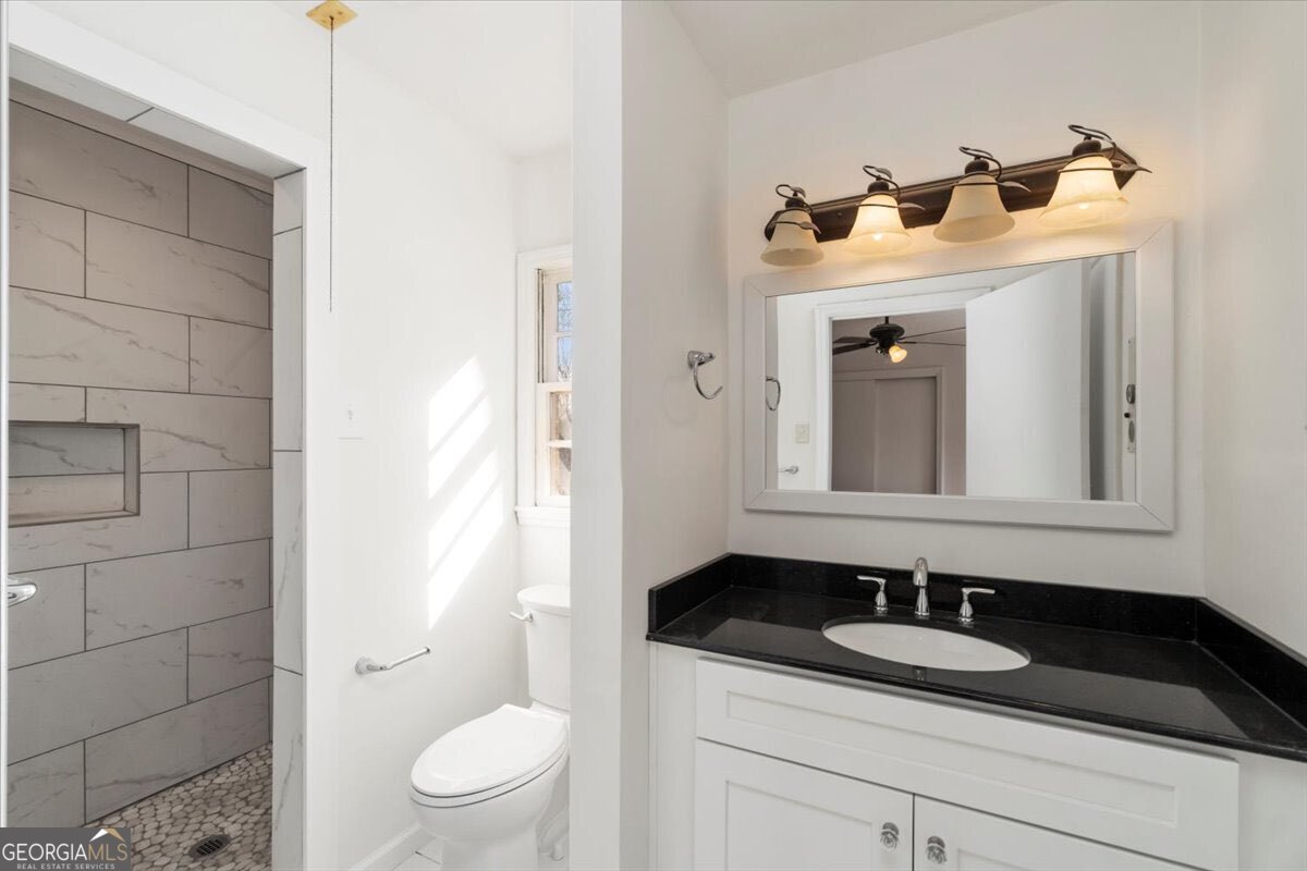 789 Glenn Carrie Road