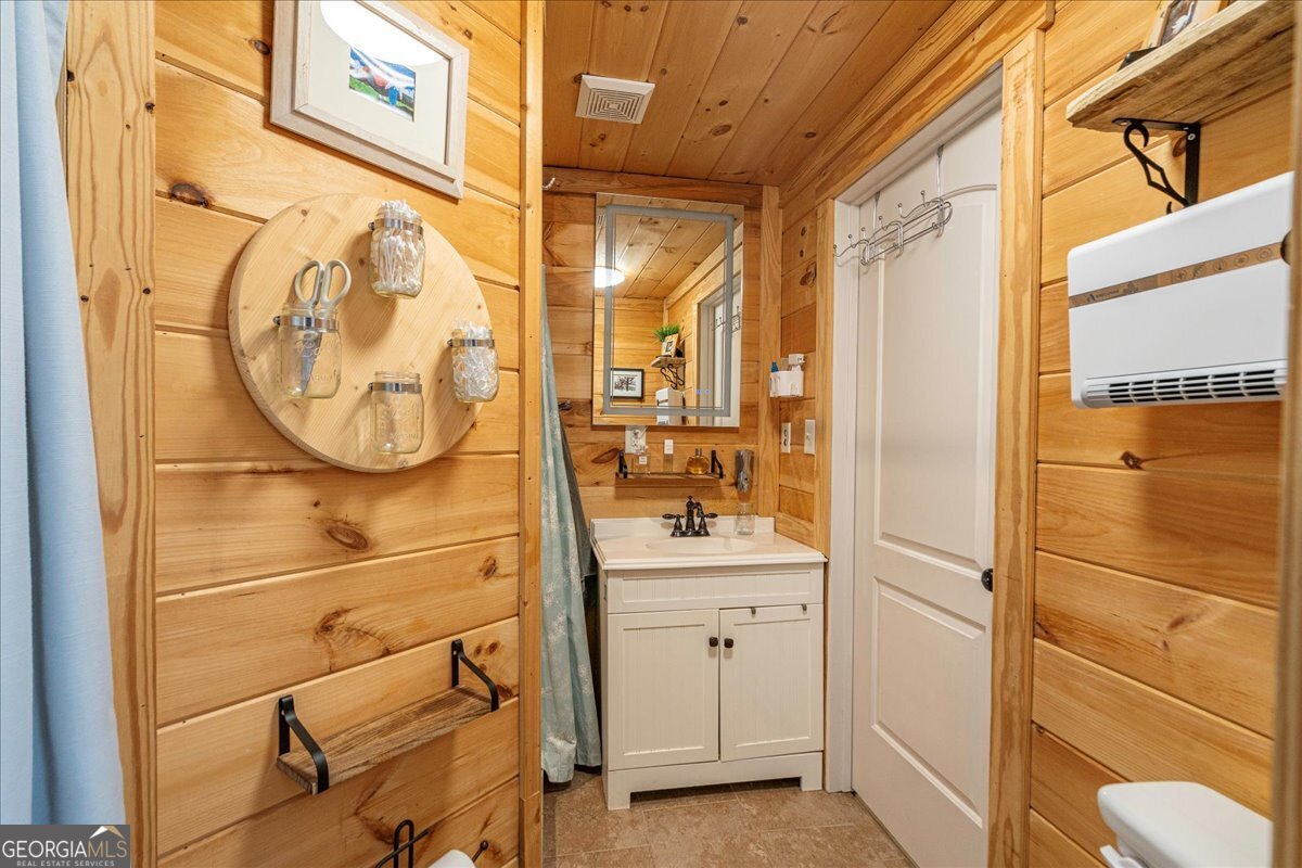 102 Beaverdam Creek Road