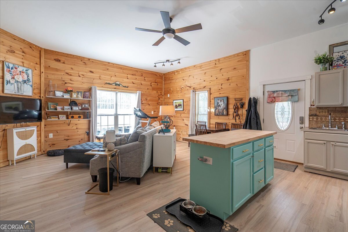 102 Beaverdam Creek Road