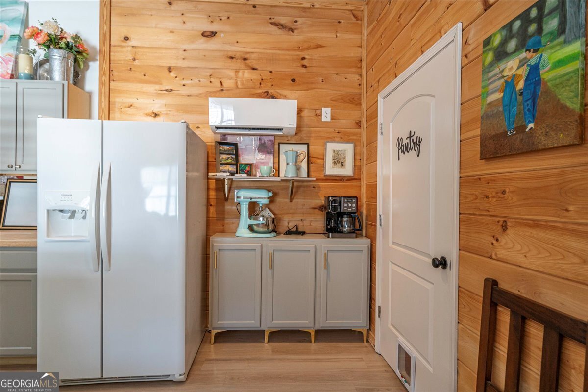 102 Beaverdam Creek Road