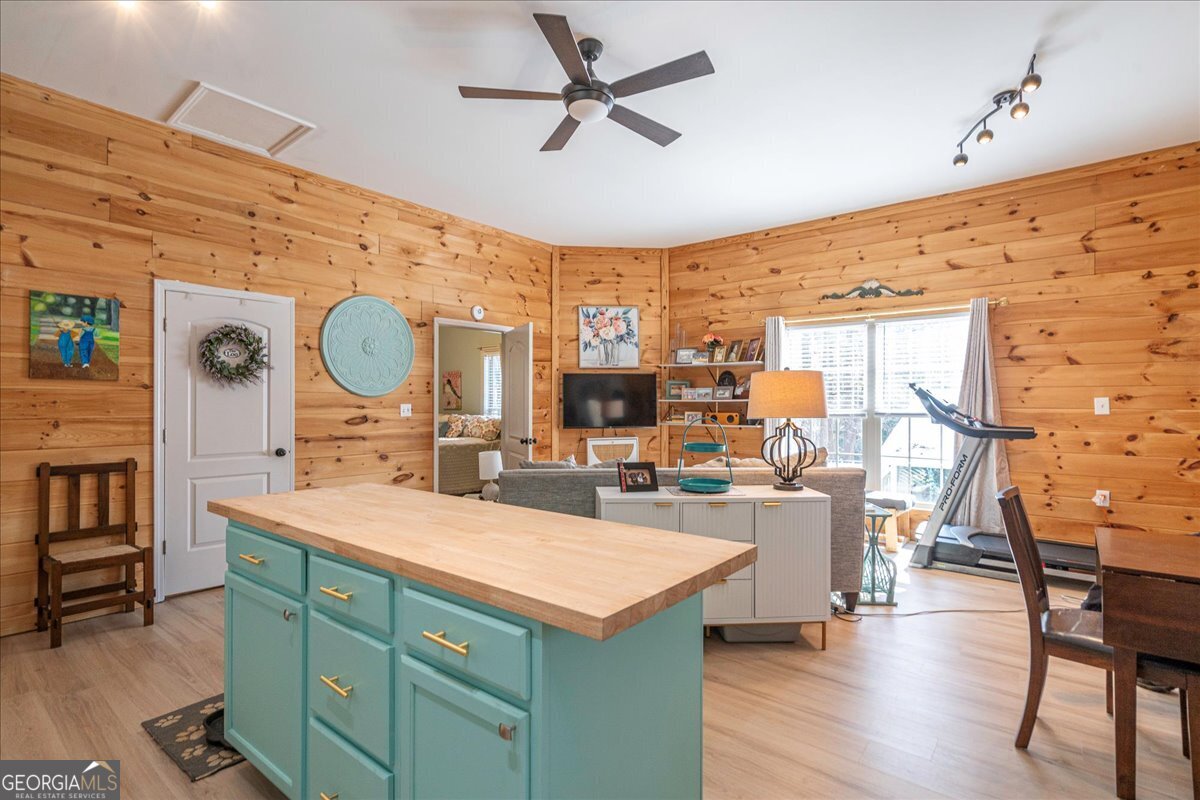 102 Beaverdam Creek Road