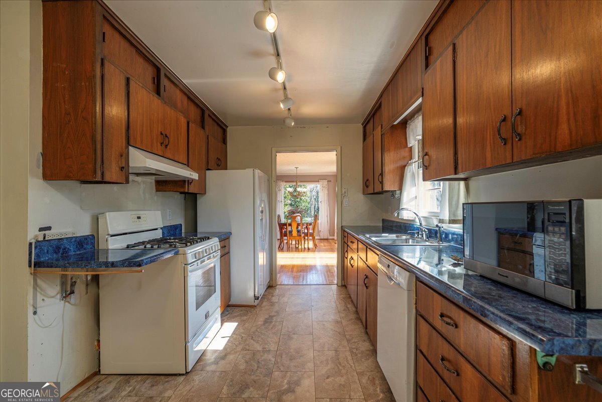 625 Forest Road
