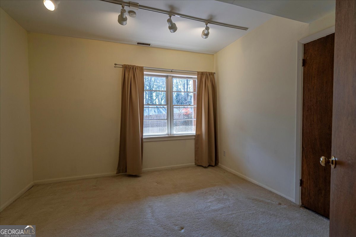 625 Forest Road