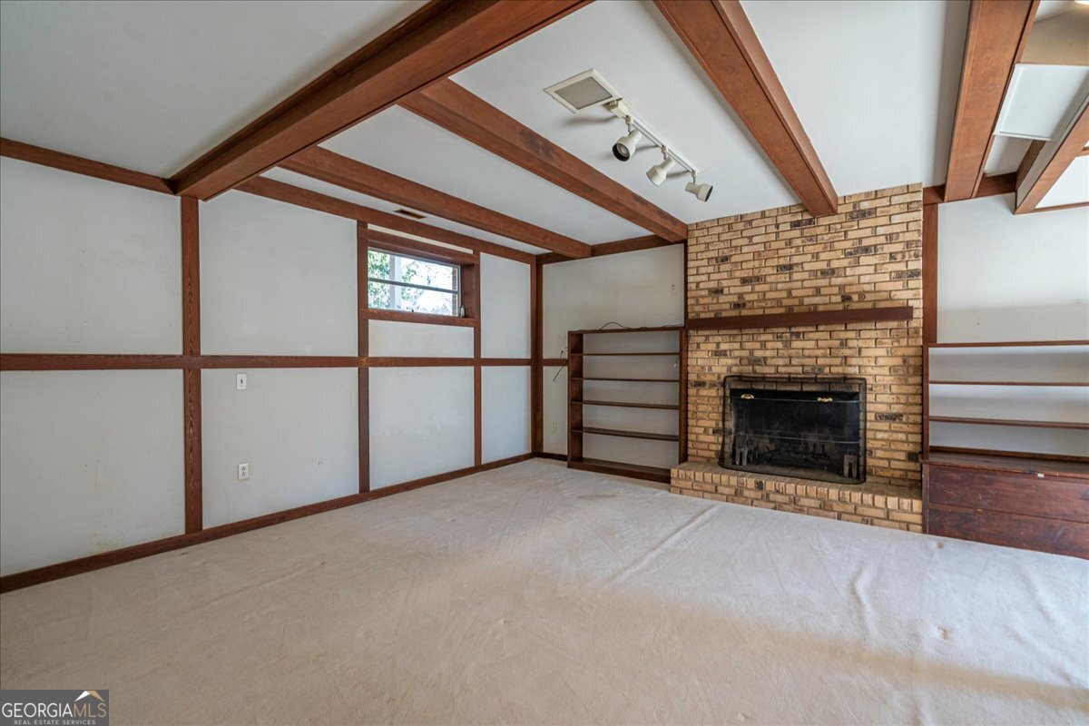 625 Forest Road