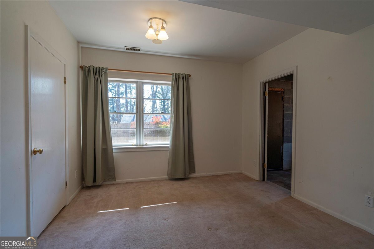 625 Forest Road