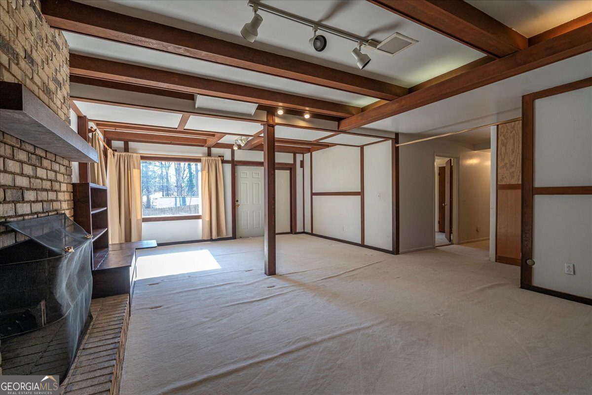 625 Forest Road