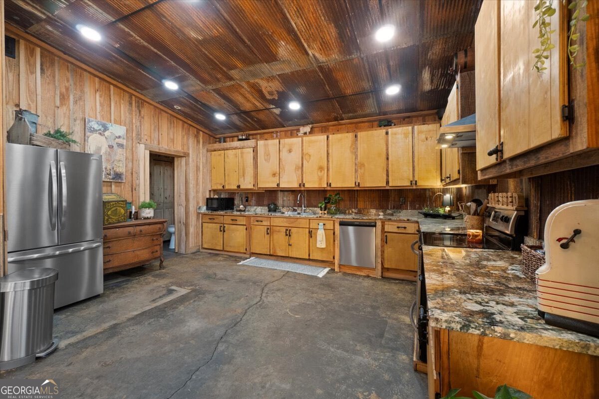 284 Snow Farm Road