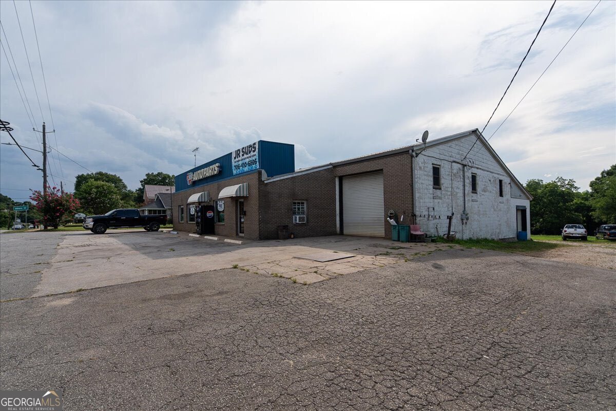 317 & 295 General Daniels Avenue N