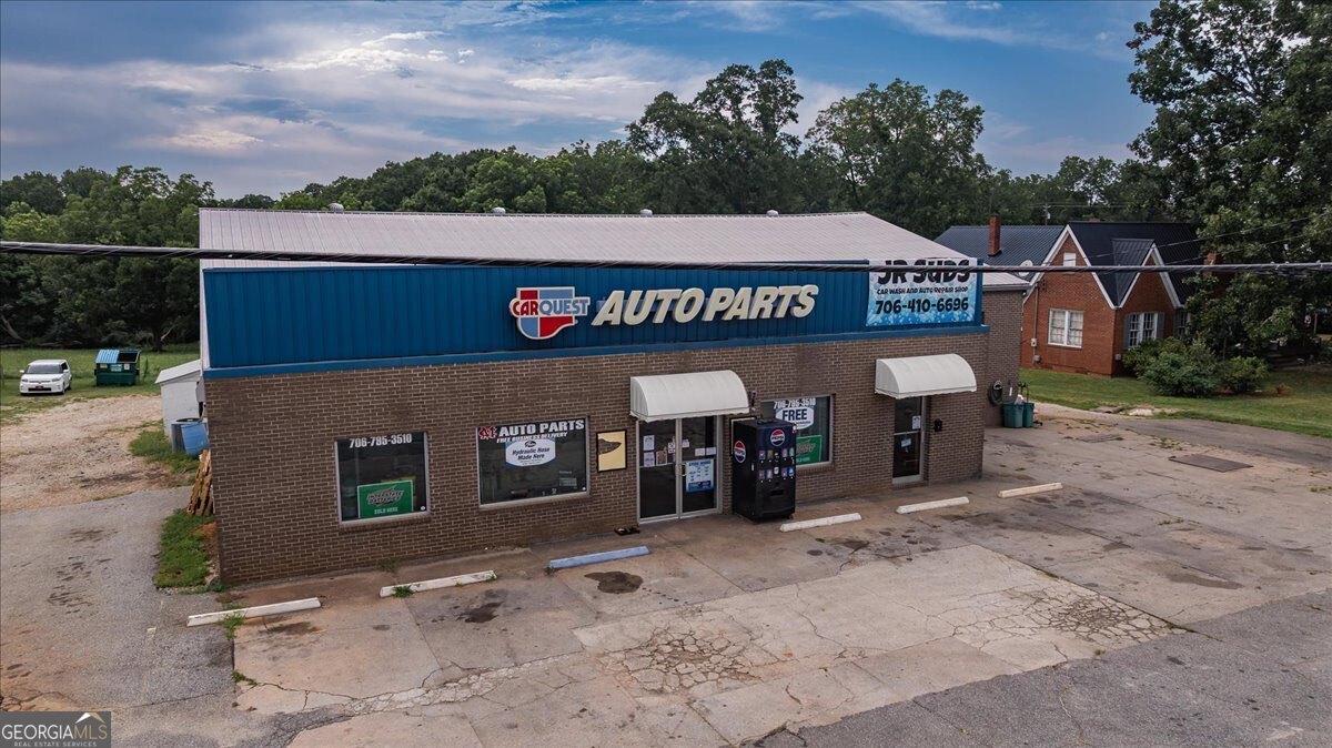 317 & 295 General Daniels Avenue N