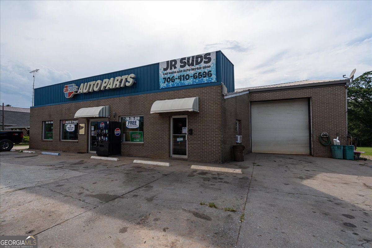 317 & 295 General Daniels Avenue N