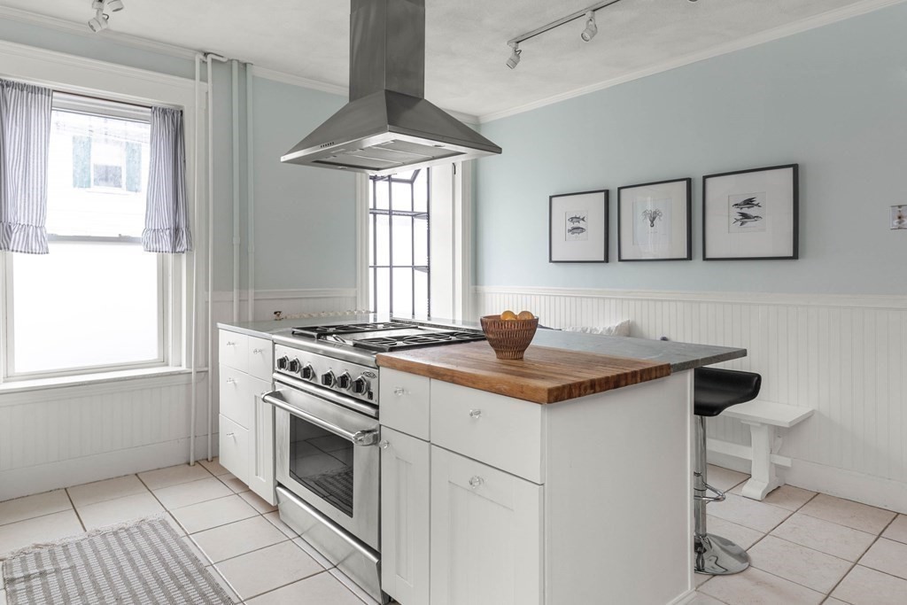 193 Lafayette St # 1