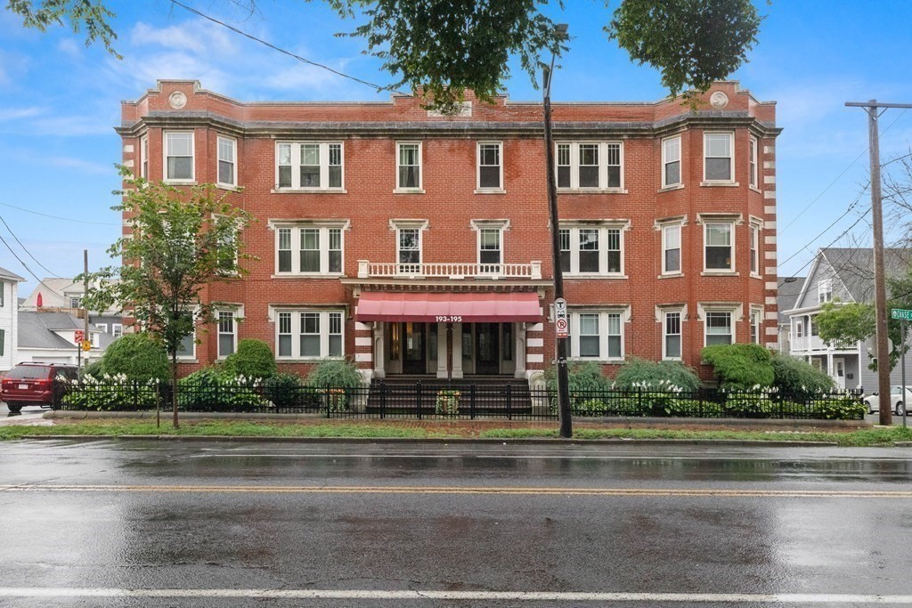 193 Lafayette St # 1