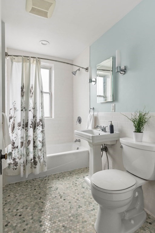 193 Lafayette St # 1