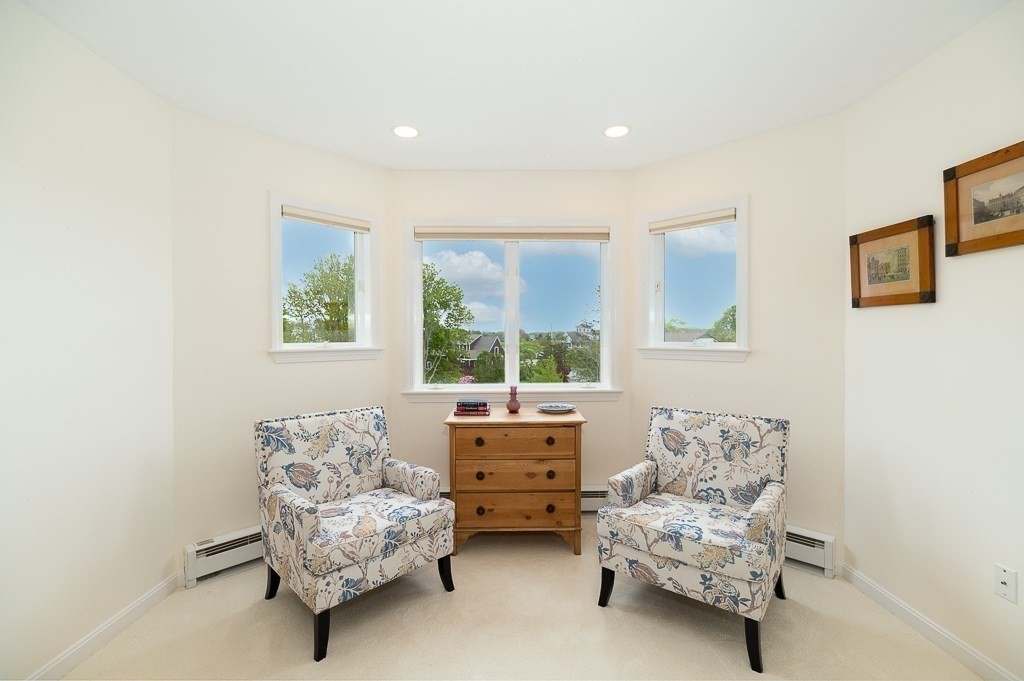 17 Raven Ln # B Unit: 2-B