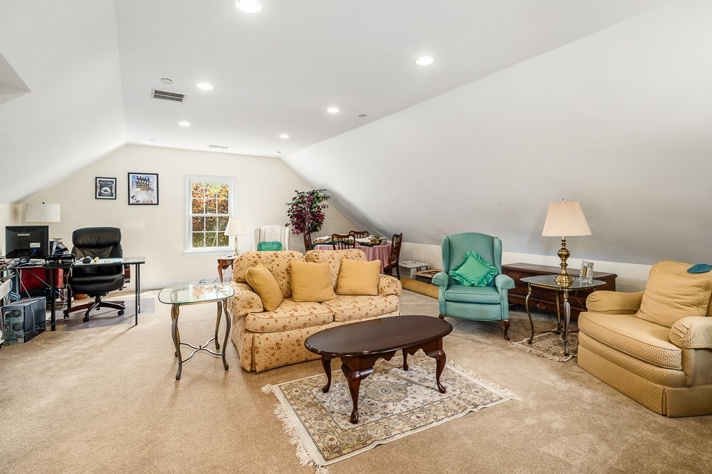 6 Thompsons Farm Way