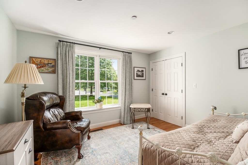 6 Thompsons Farm Way