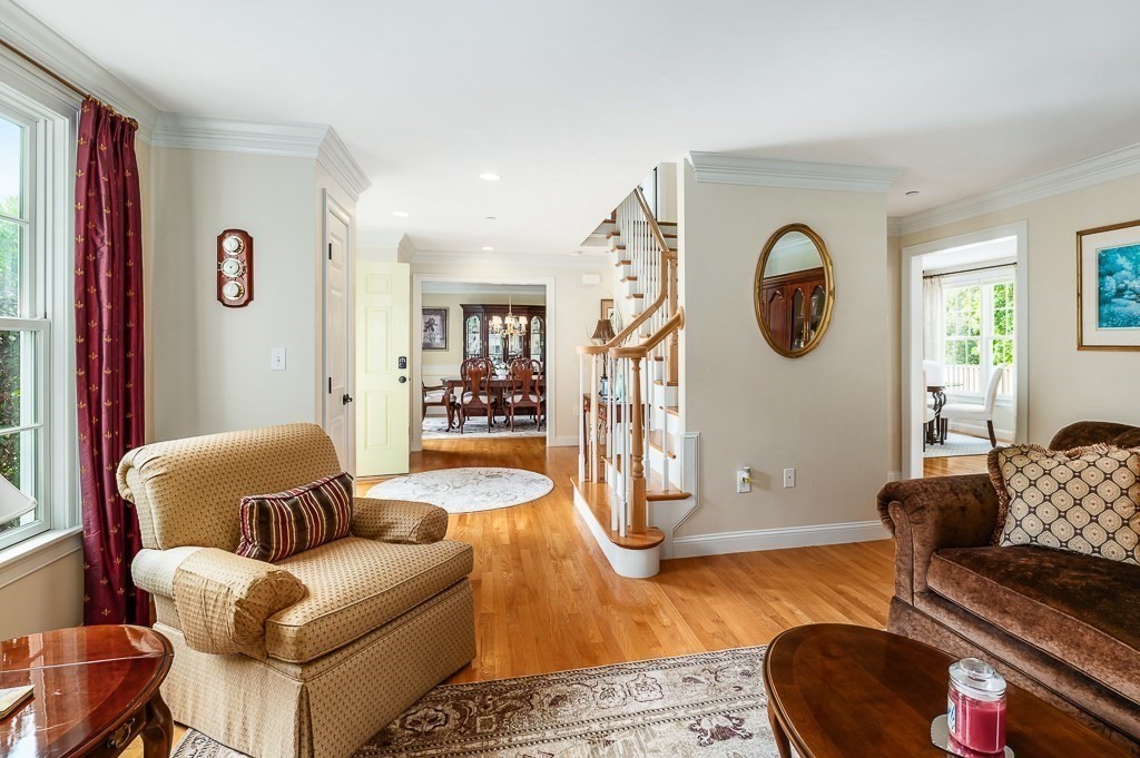 6 Thompsons Farm Way