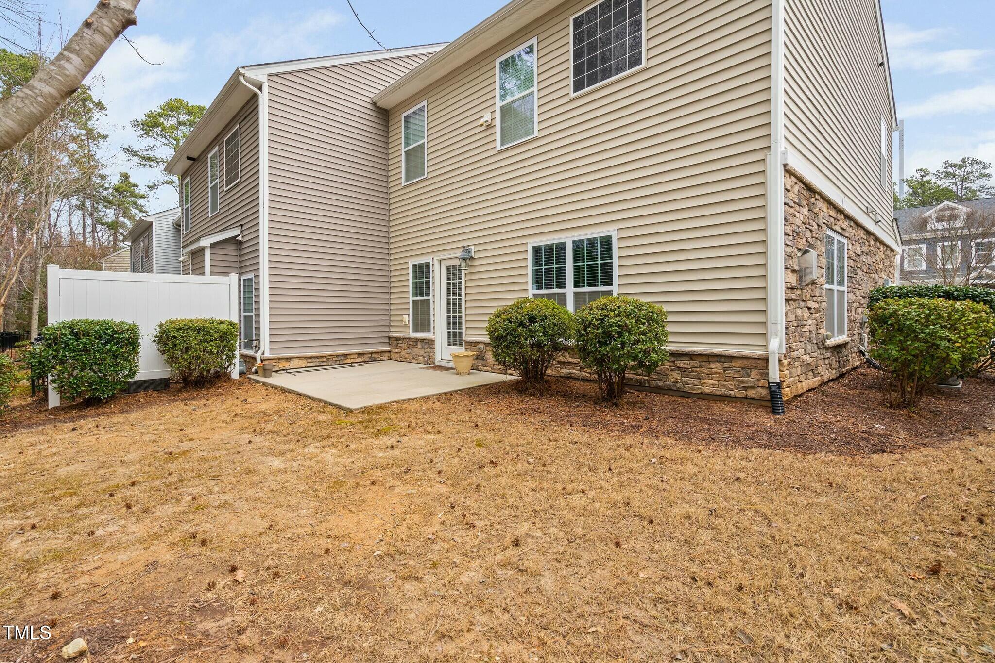 1052 Monmouth Loop