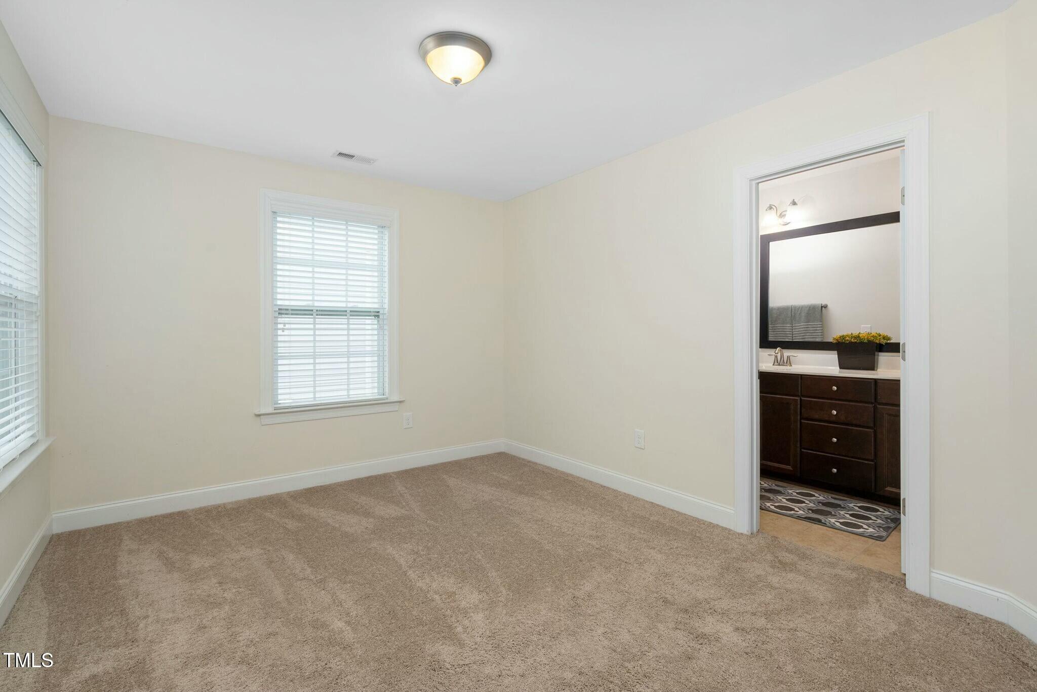 1052 Monmouth Loop