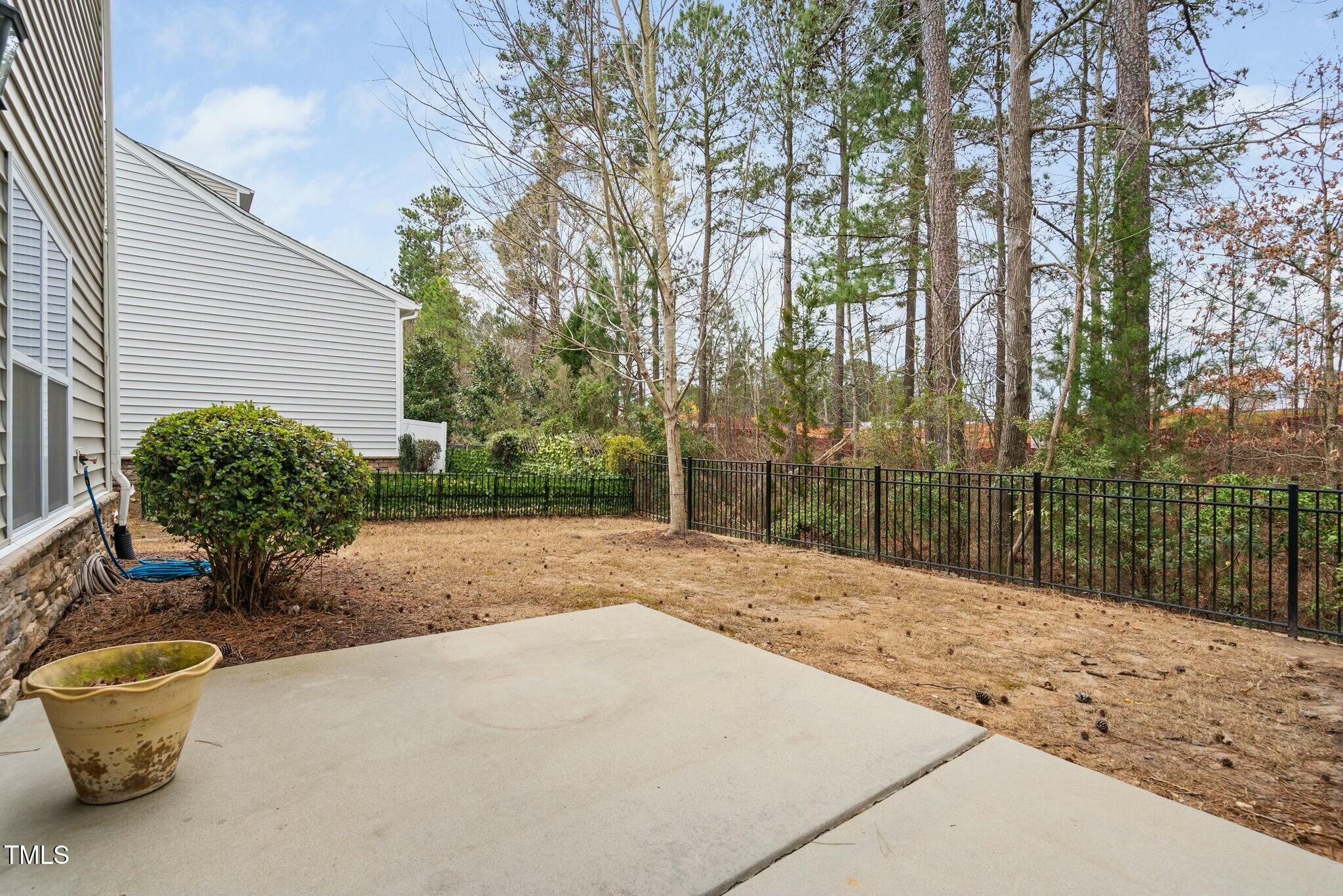 1052 Monmouth Loop