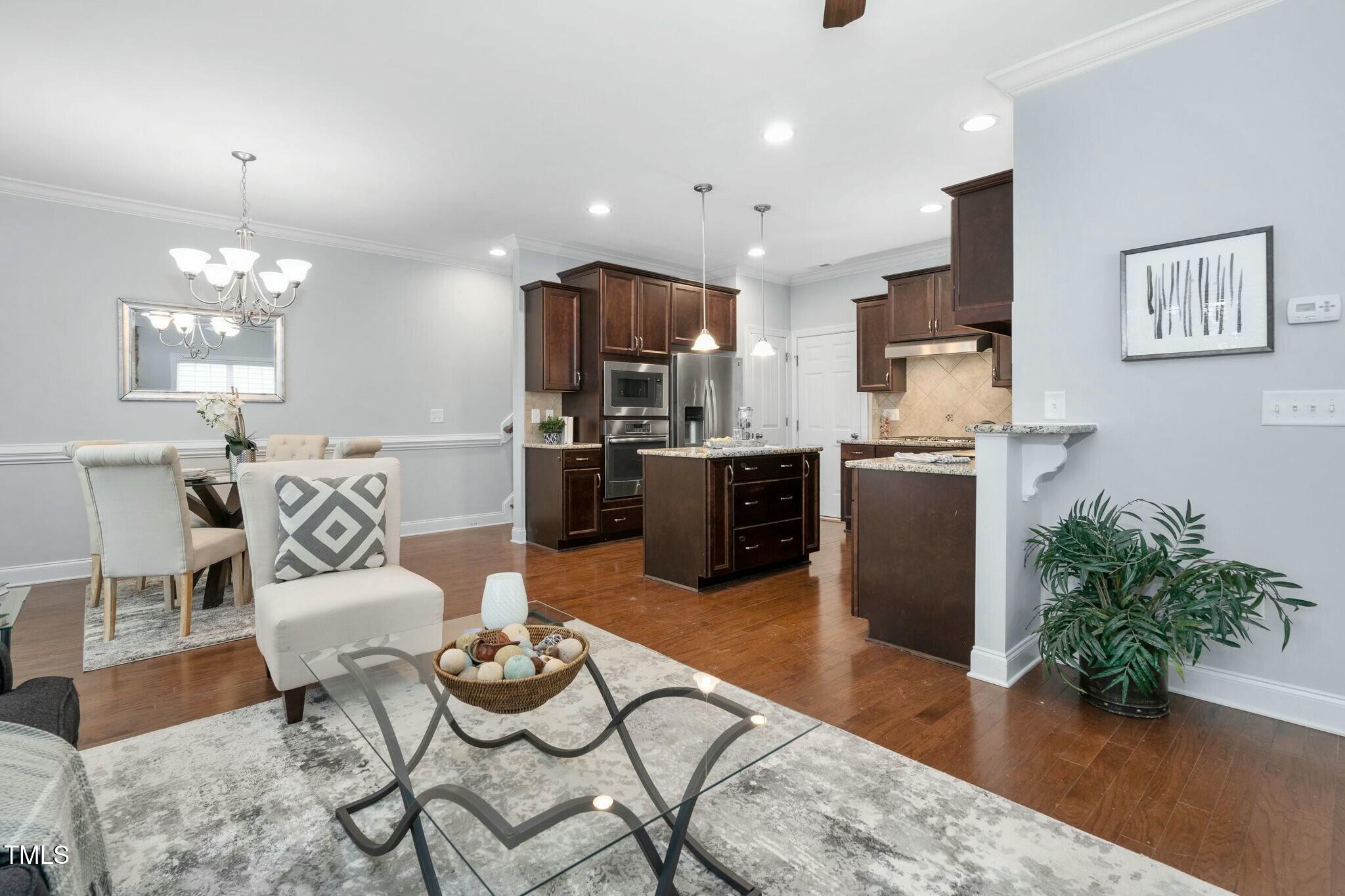 1052 Monmouth Loop