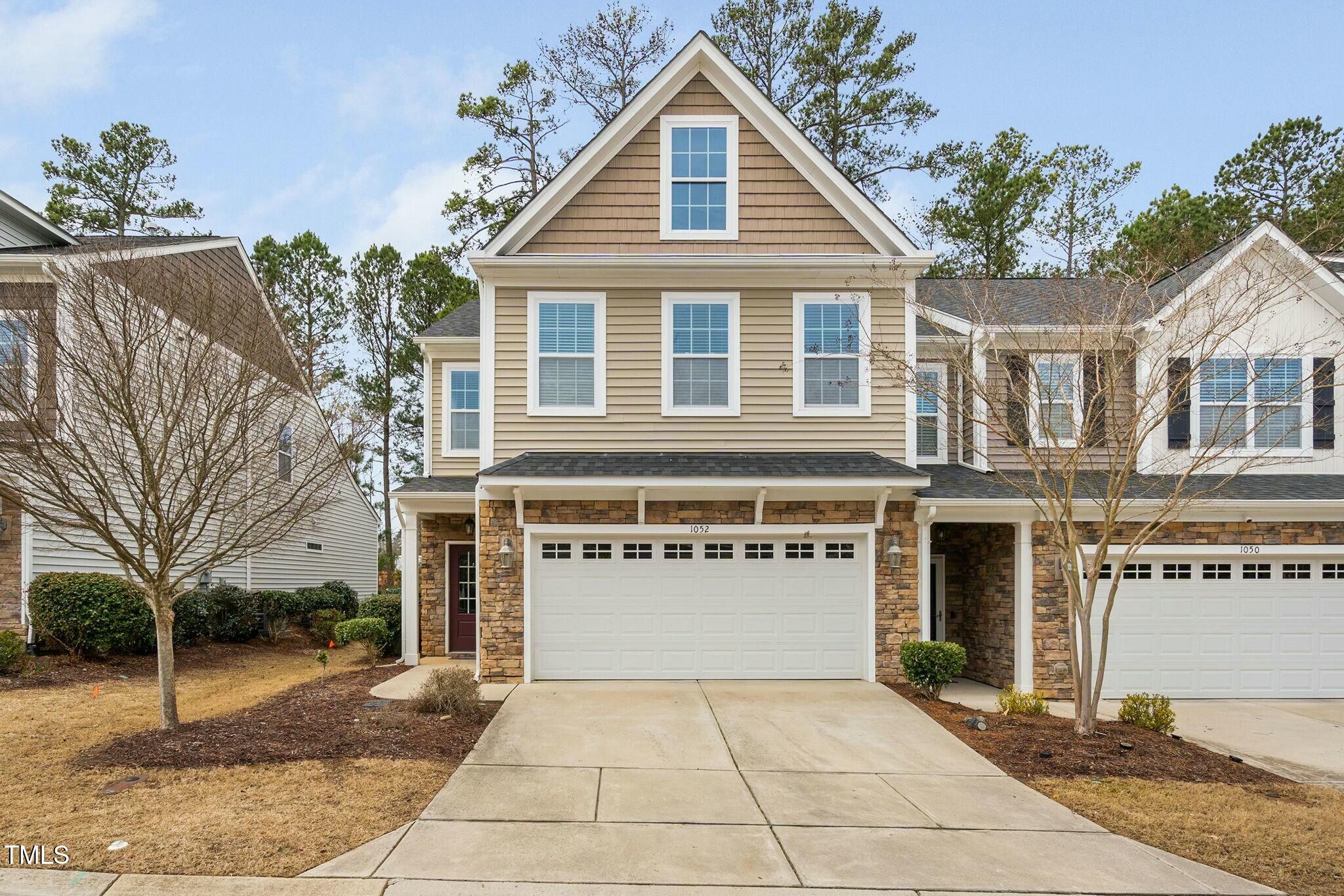 1052 Monmouth Loop