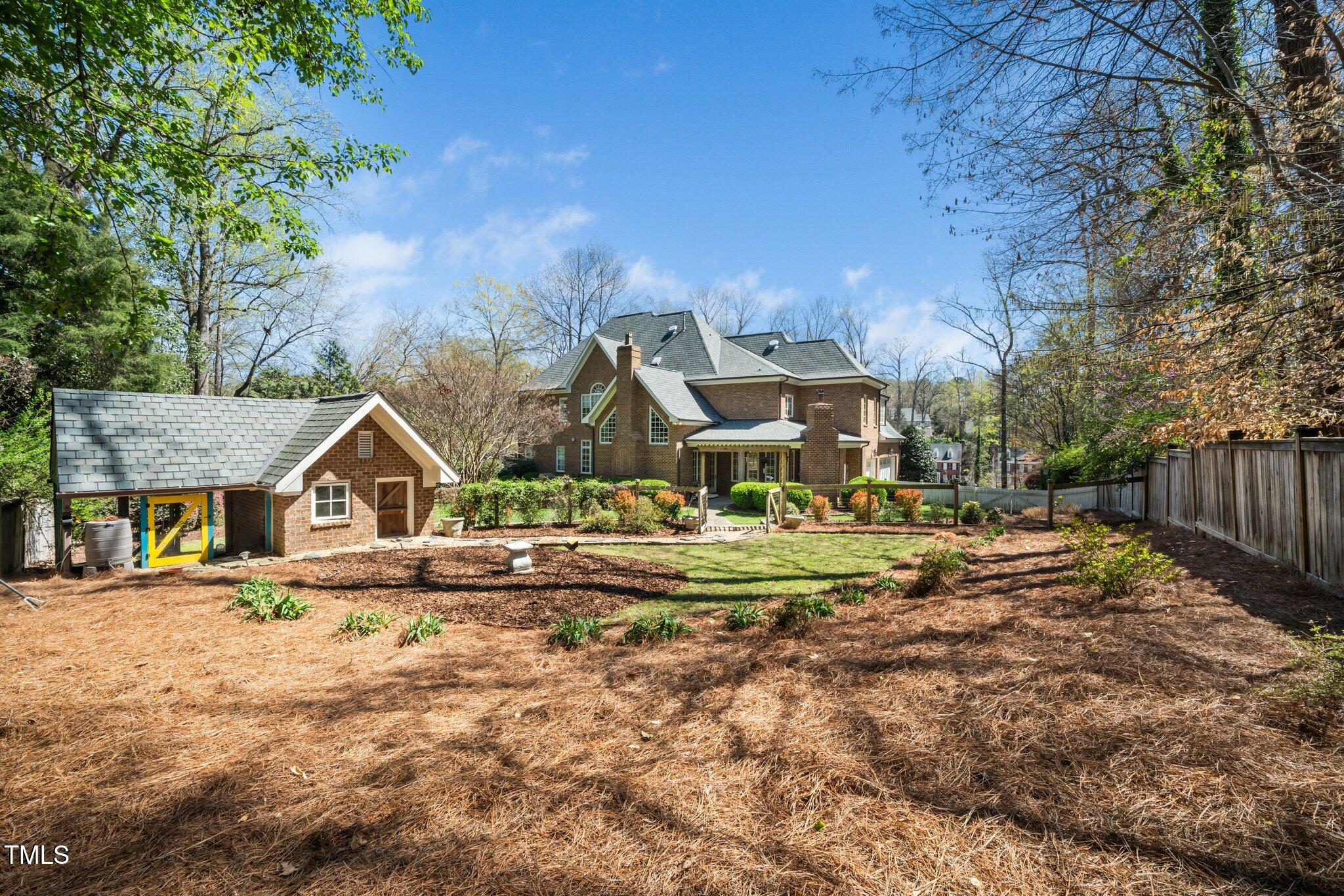 2207 Oxford Road
