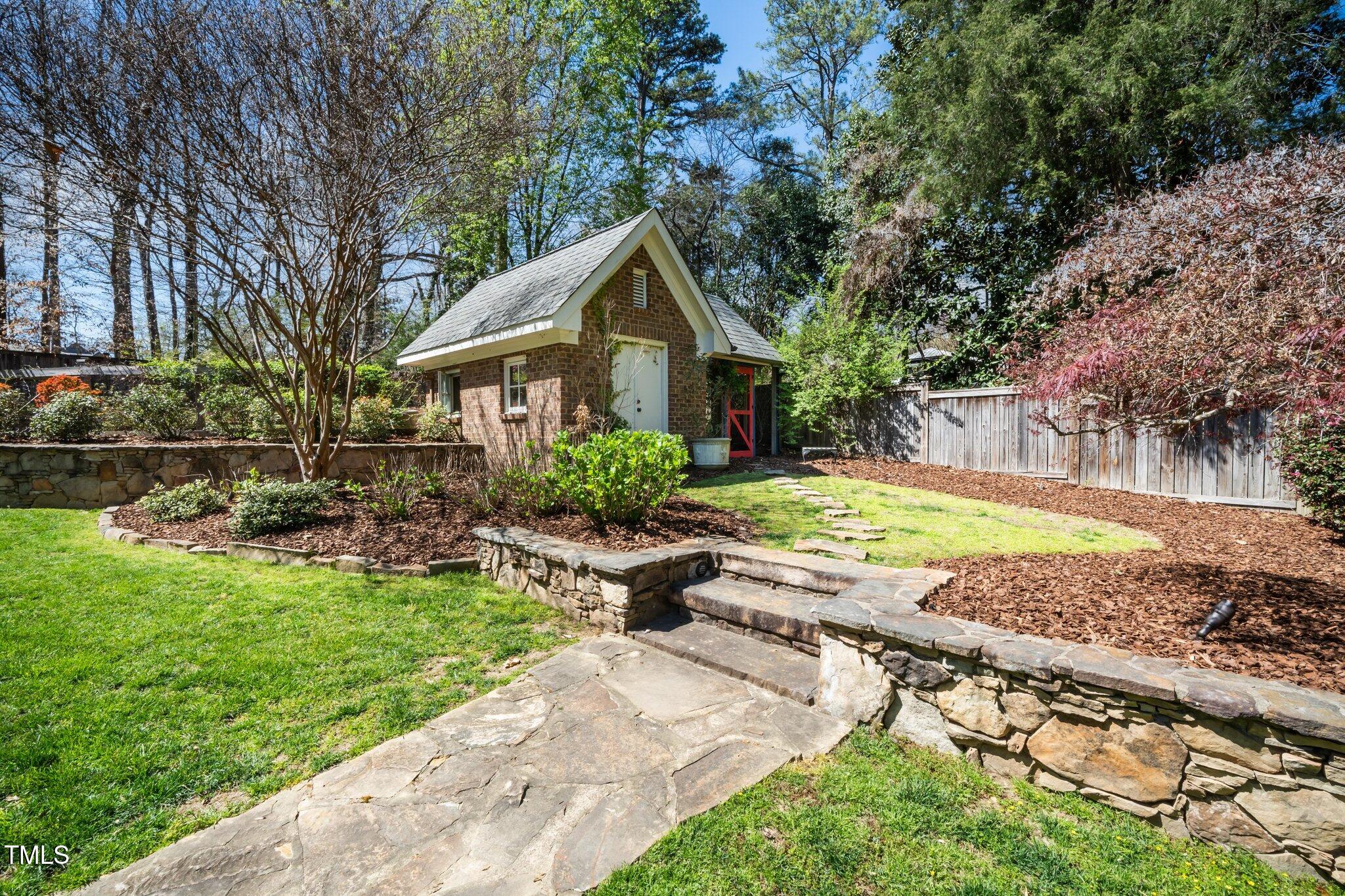 2207 Oxford Road