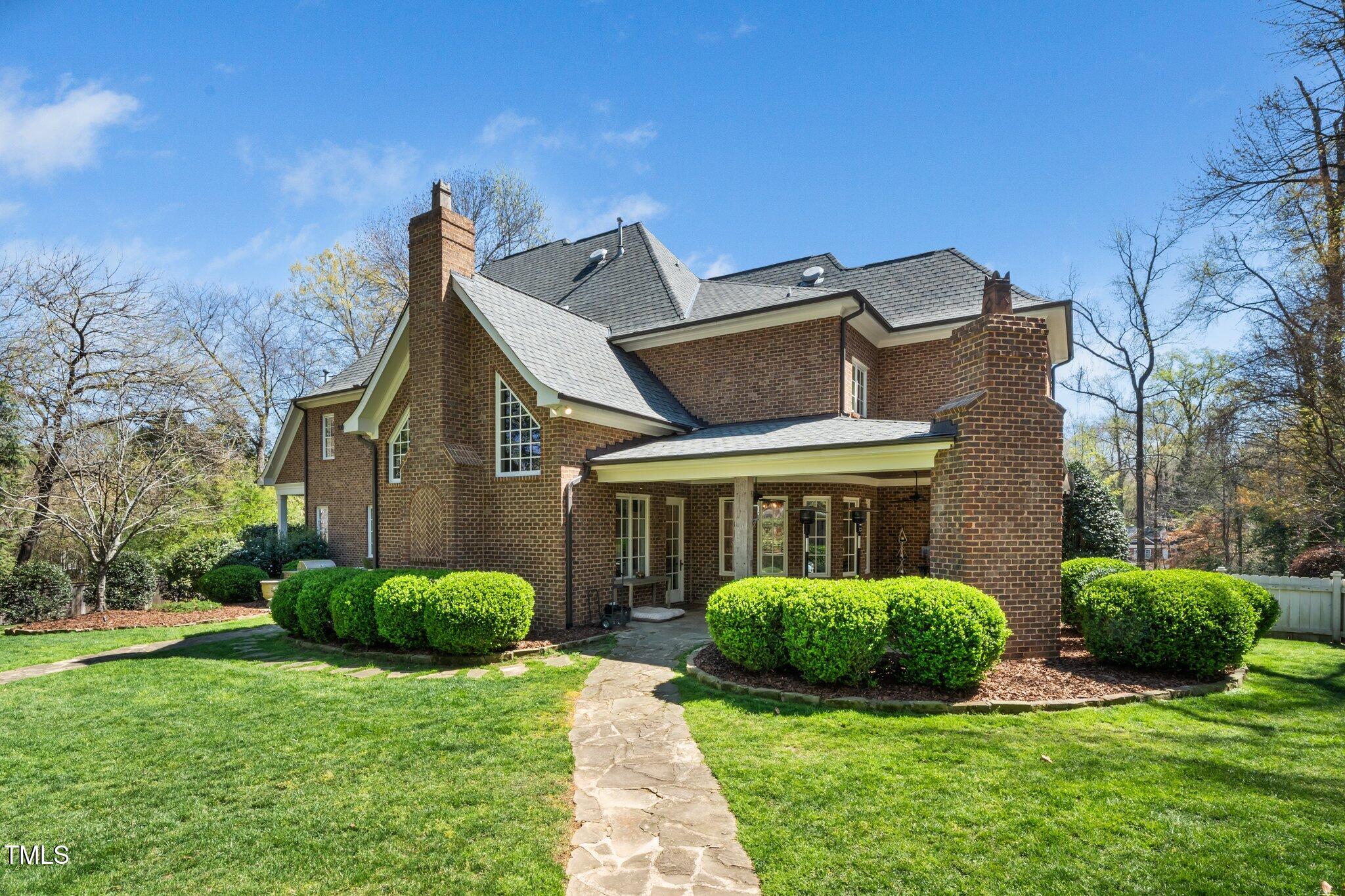 2207 Oxford Road