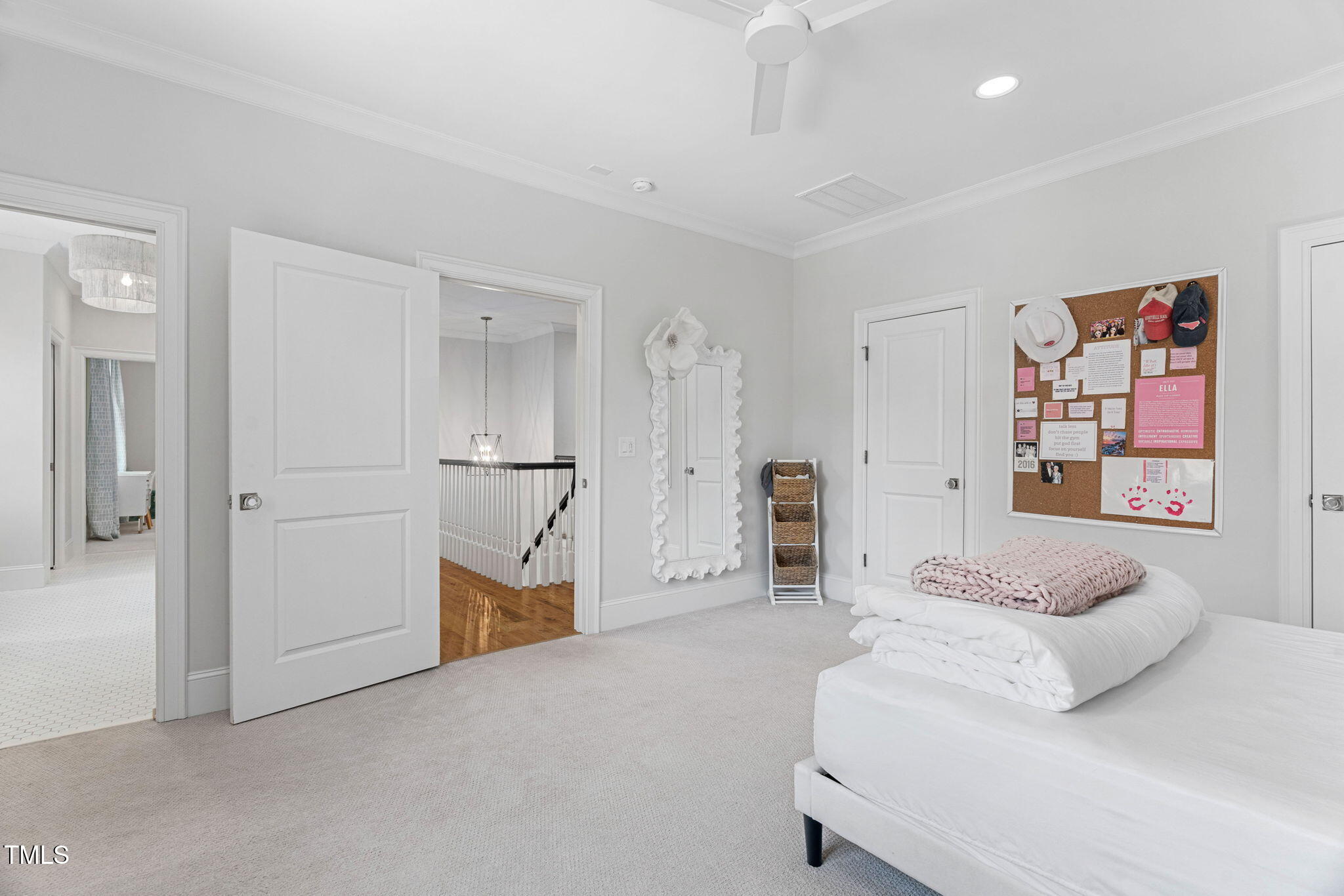 4404 Yadkin Drive