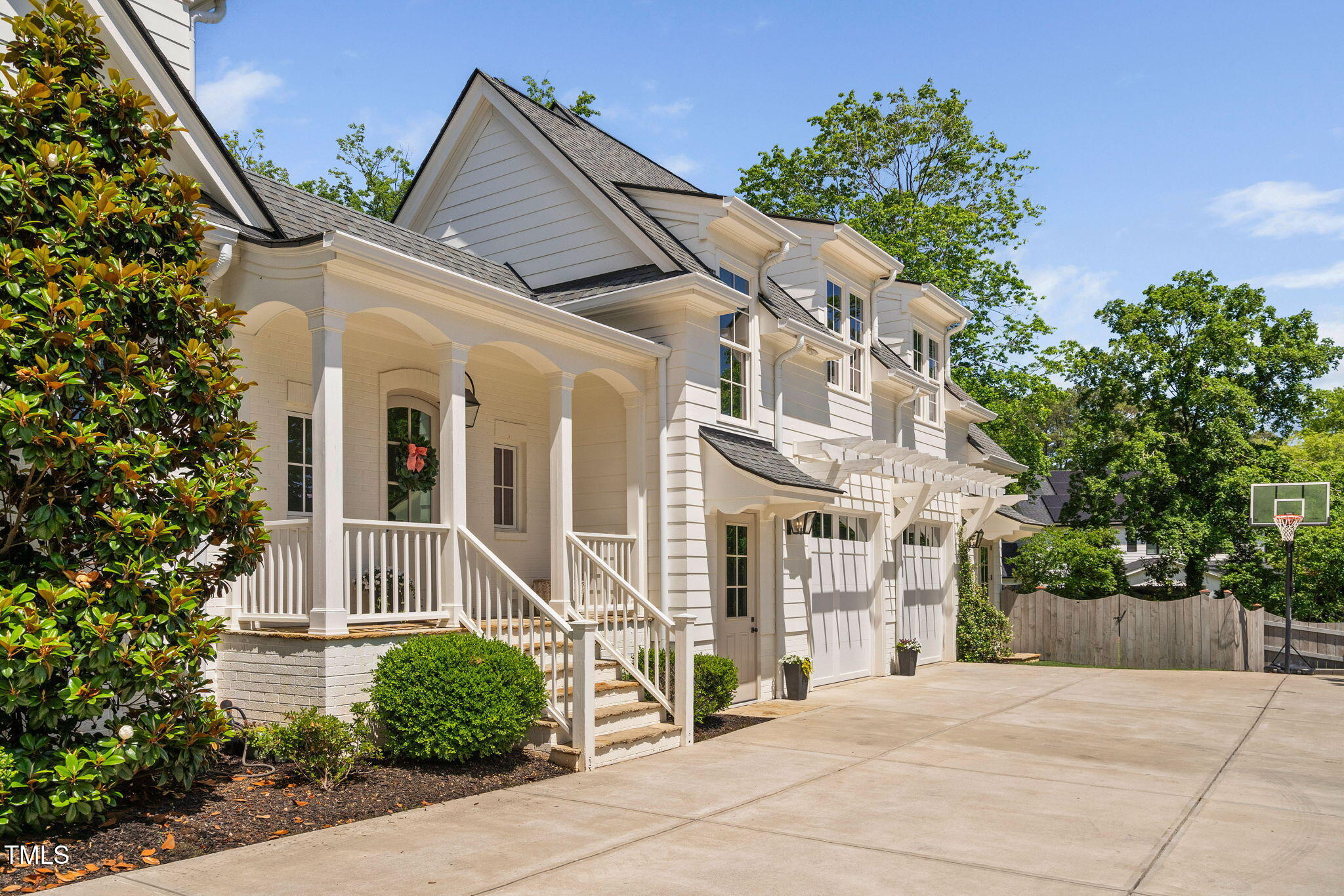 4404 Yadkin Drive