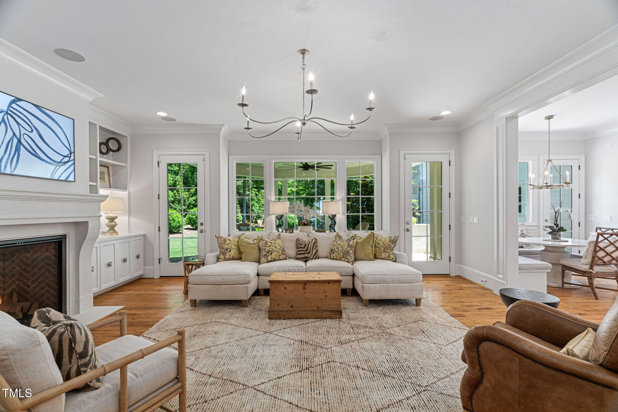 4404 Yadkin Drive