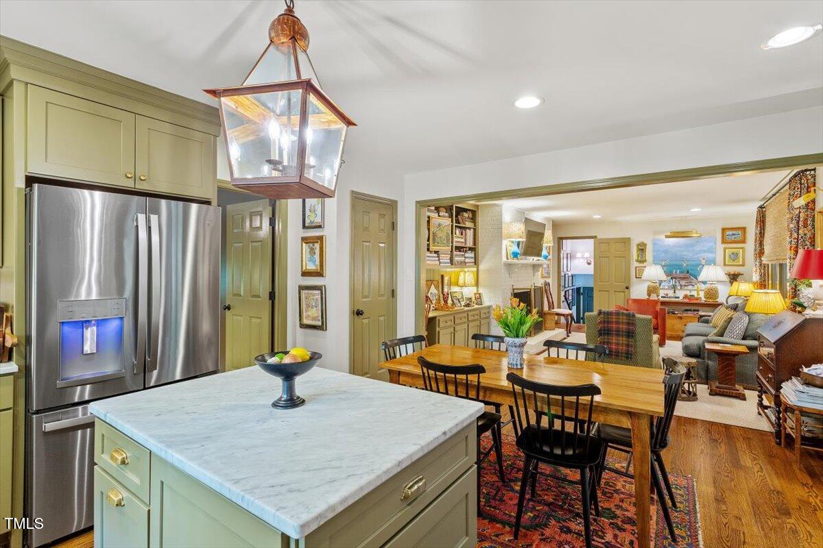 3308 Cobblestone Court Court