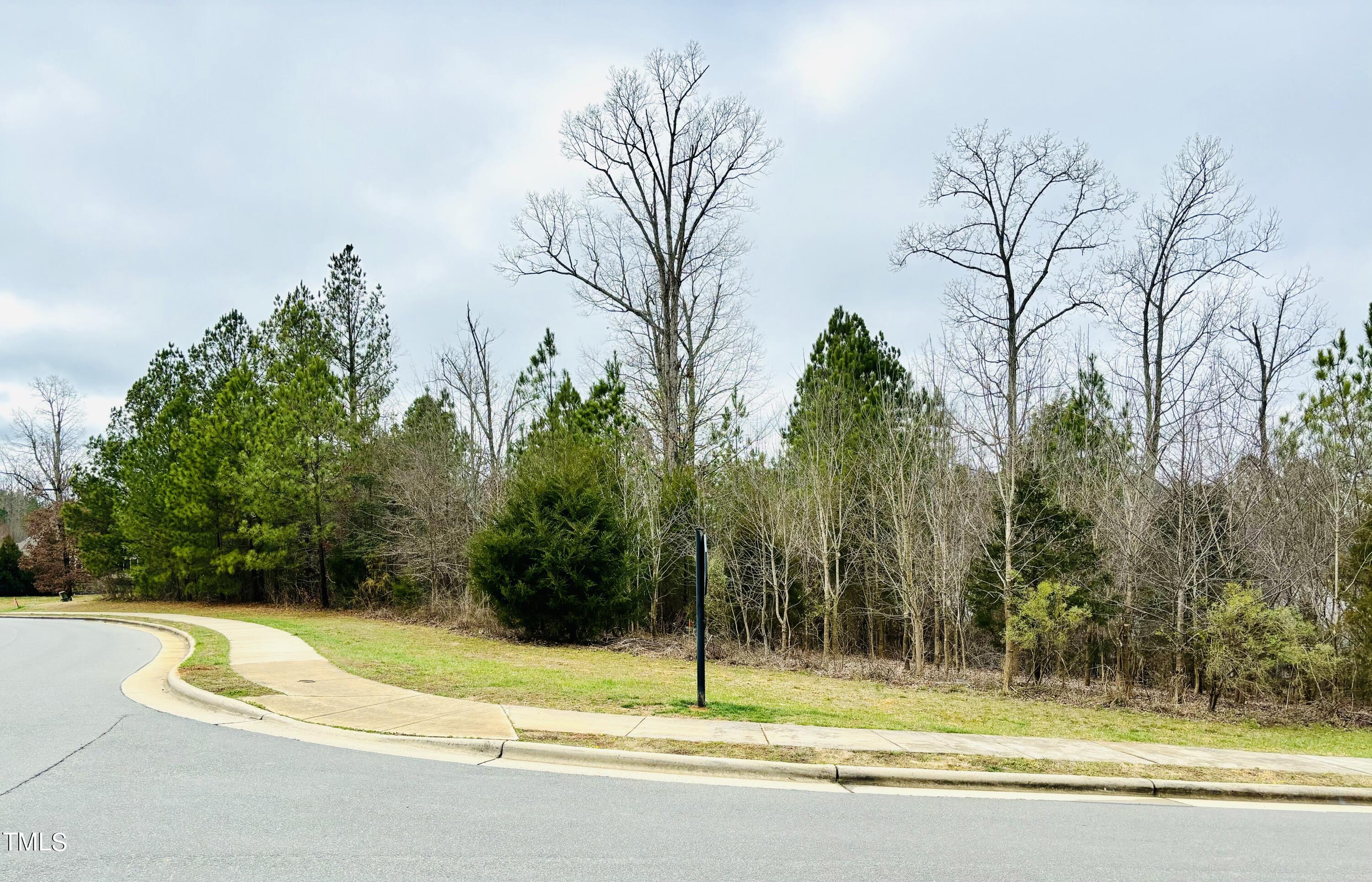 37 Colonial Trail Court