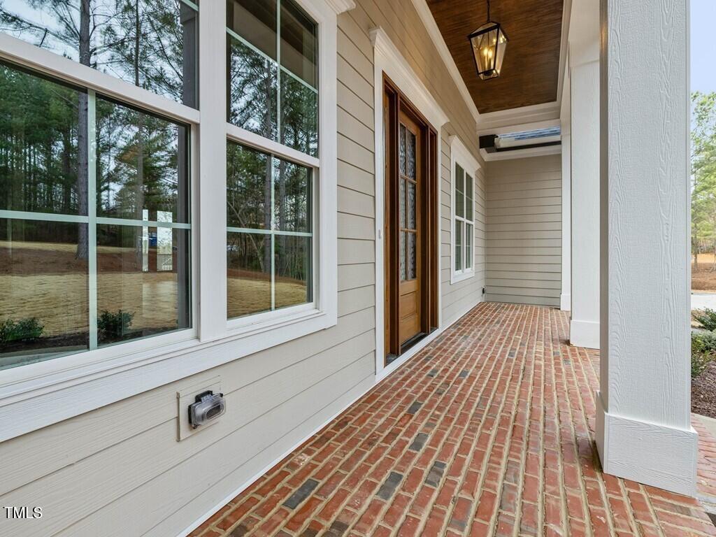 24 Blackhorn Court