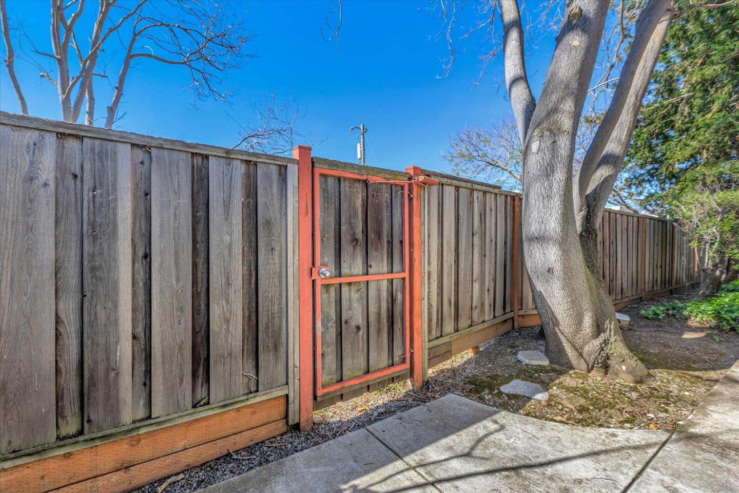 1721 California ST 23