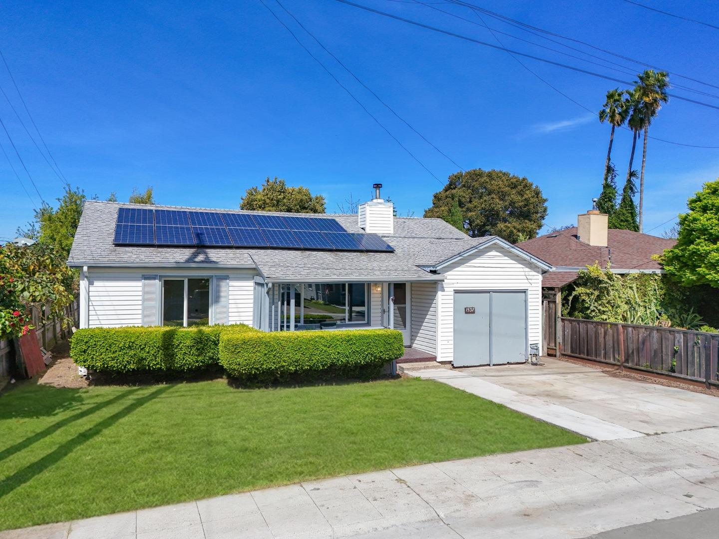 1537 Cypress Avenue