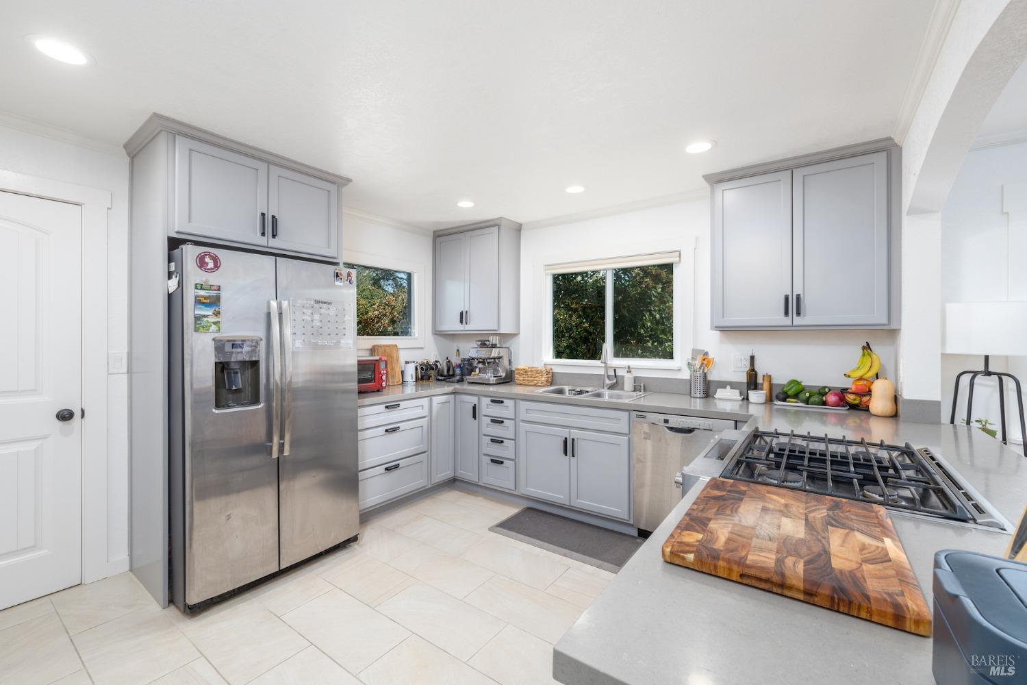 5047 Sonoma Mountain Rd