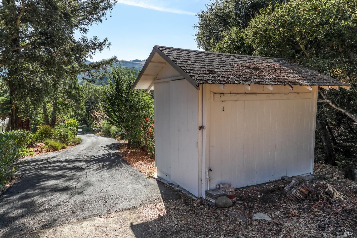 5047 Sonoma Mountain Rd