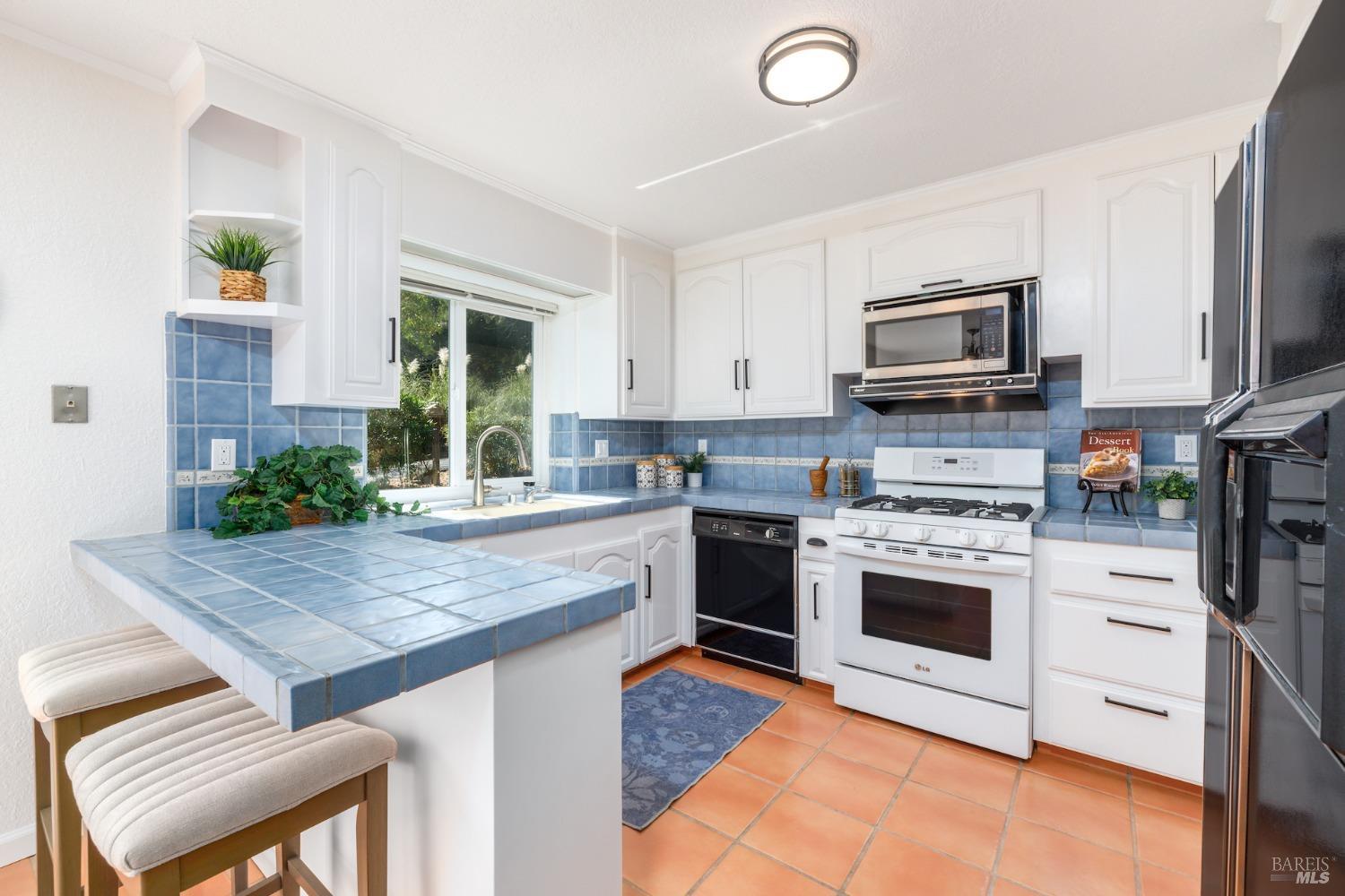 5047 Sonoma Mountain Rd