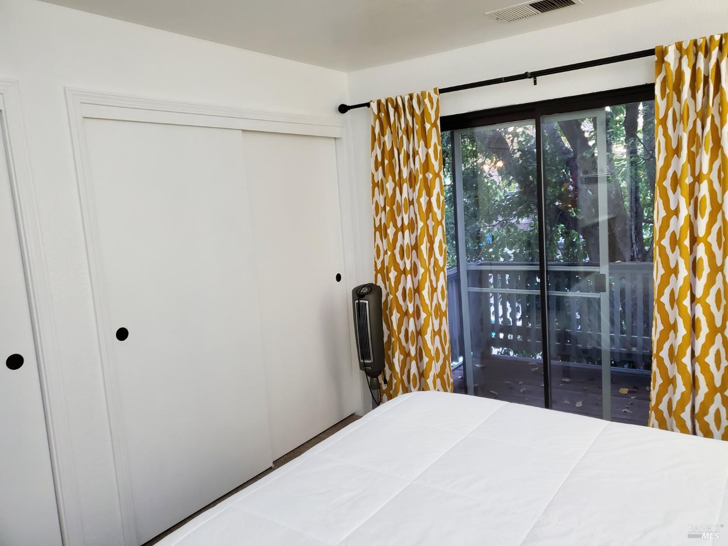 2167 Meadowbrook Ct #B