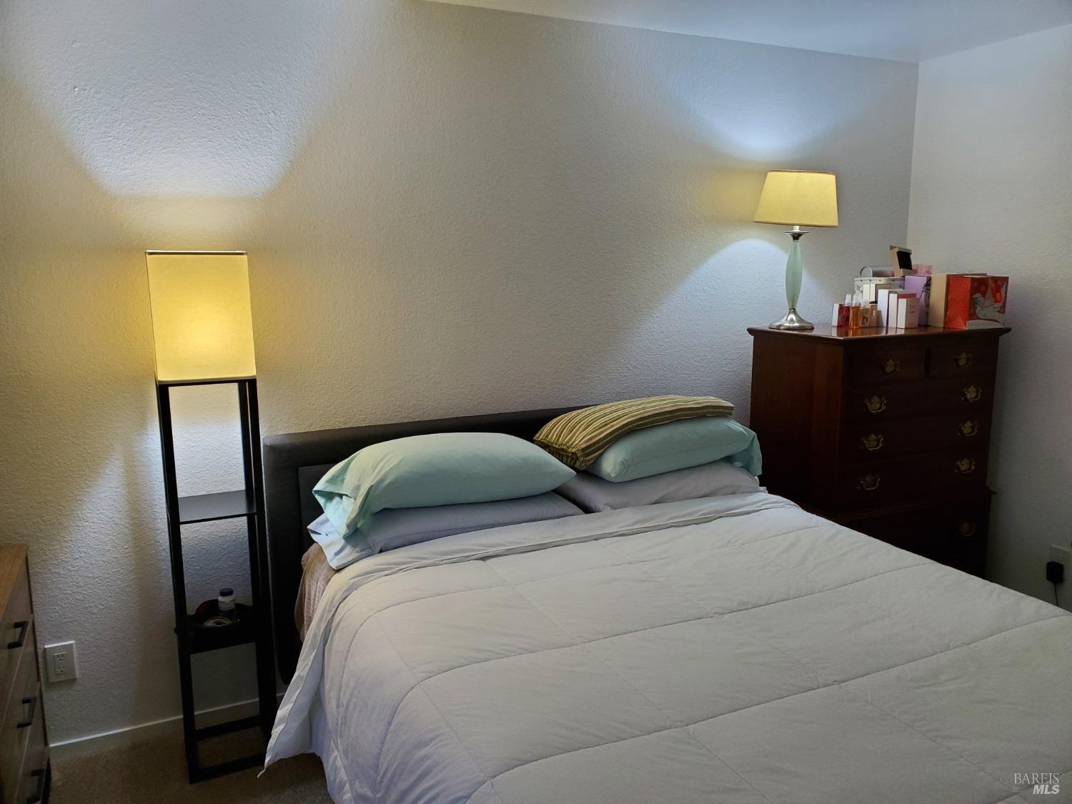 2167 Meadowbrook Ct #B