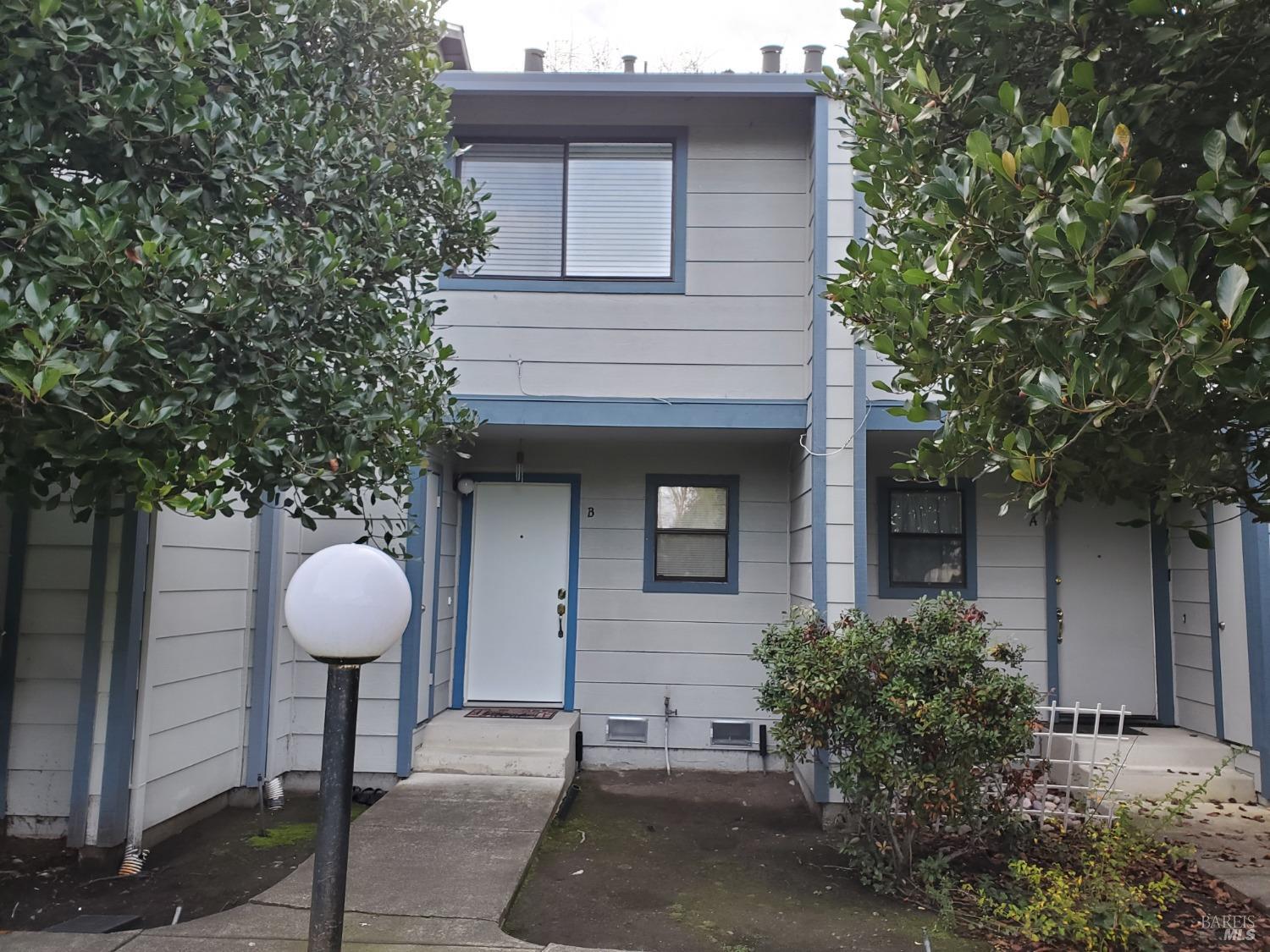 2167 Meadowbrook Ct #B