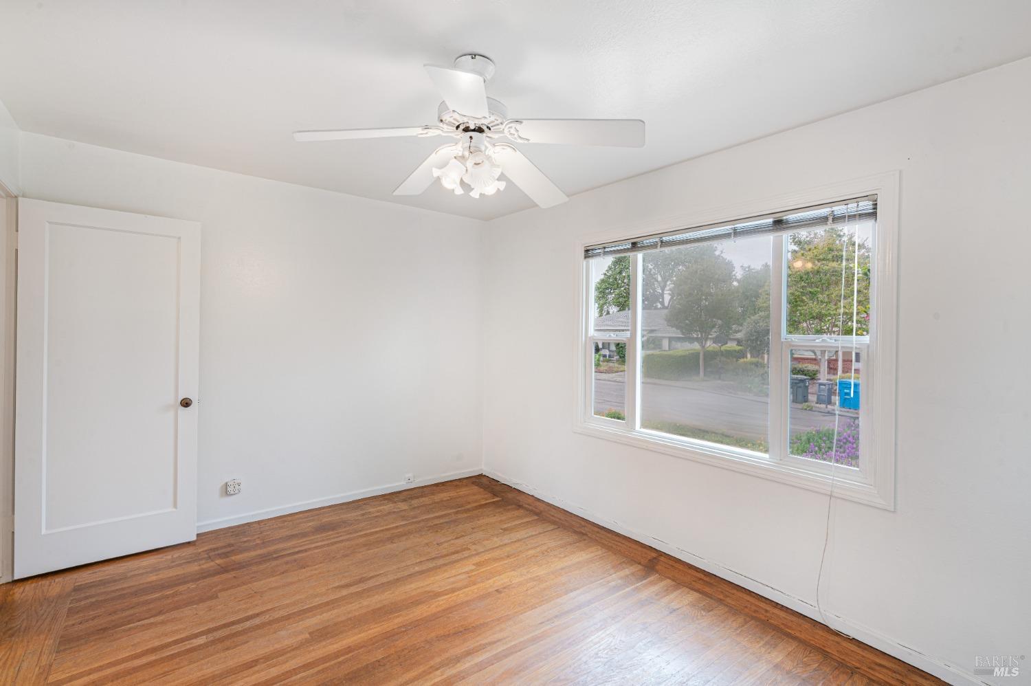 1912 Will Scarlet Ln