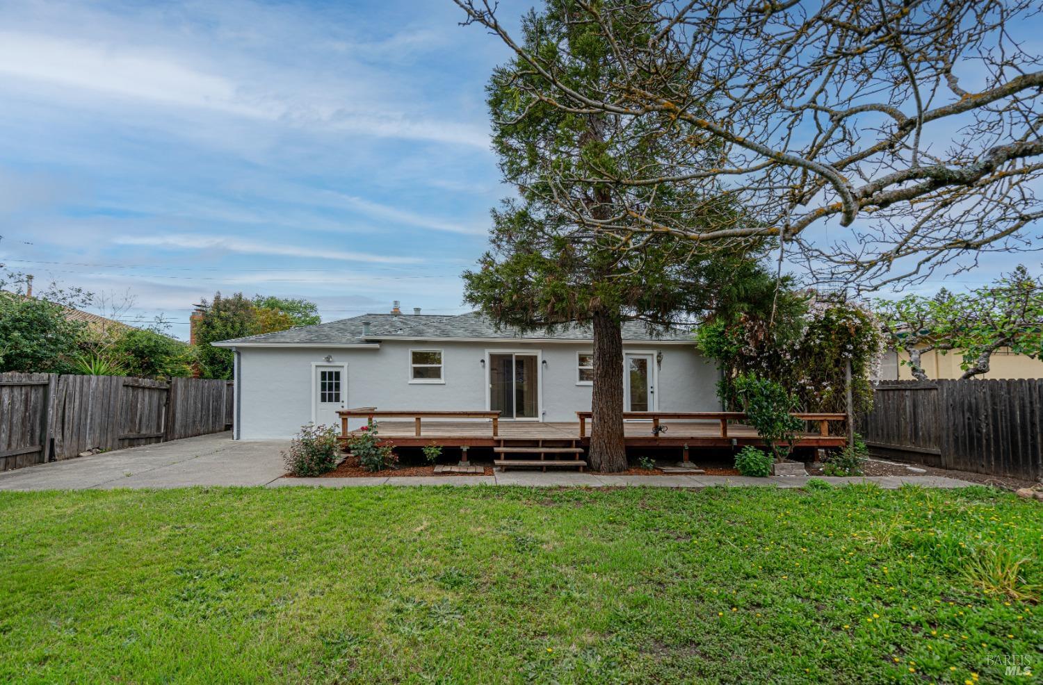 1912 Will Scarlet Ln