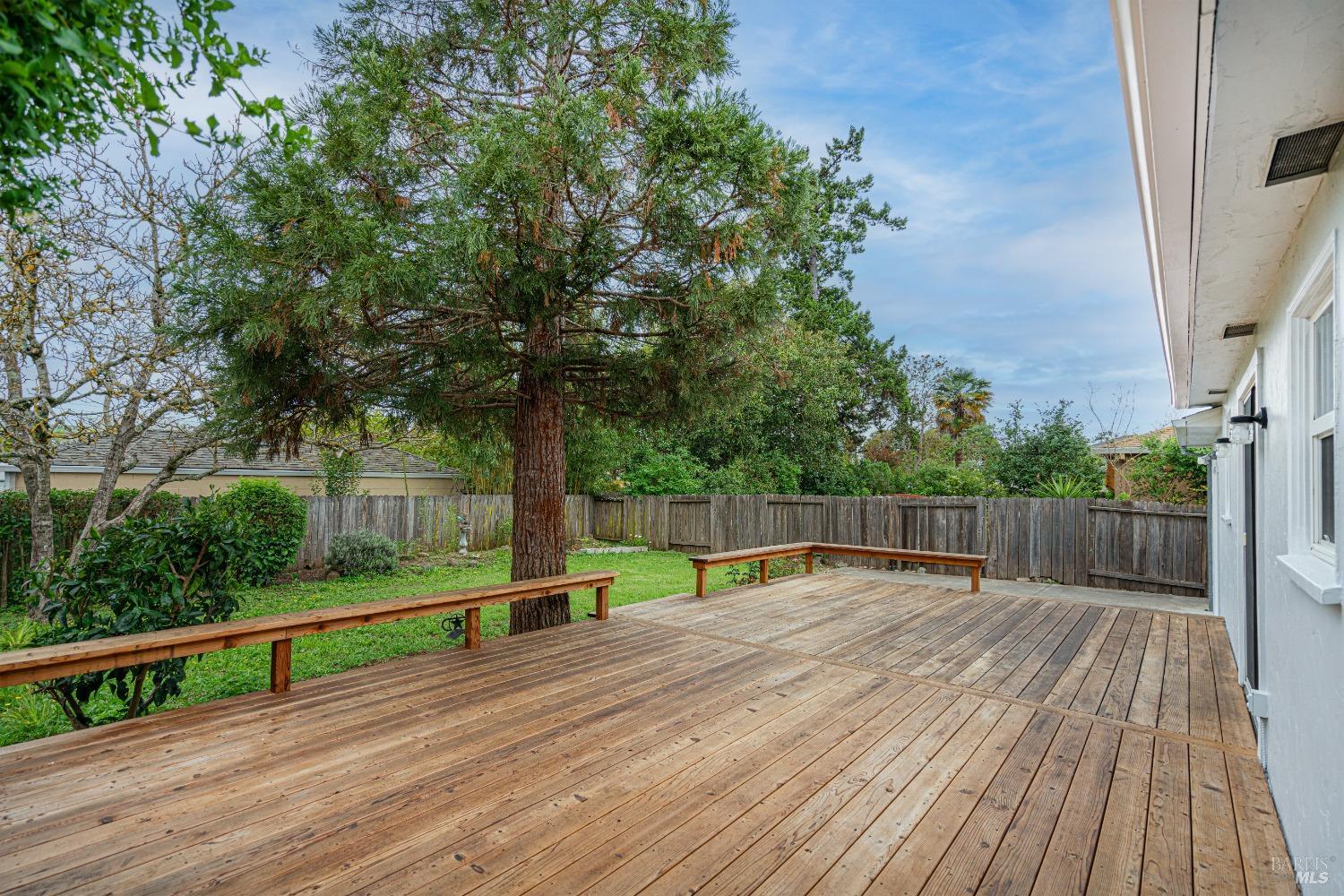 1912 Will Scarlet Ln