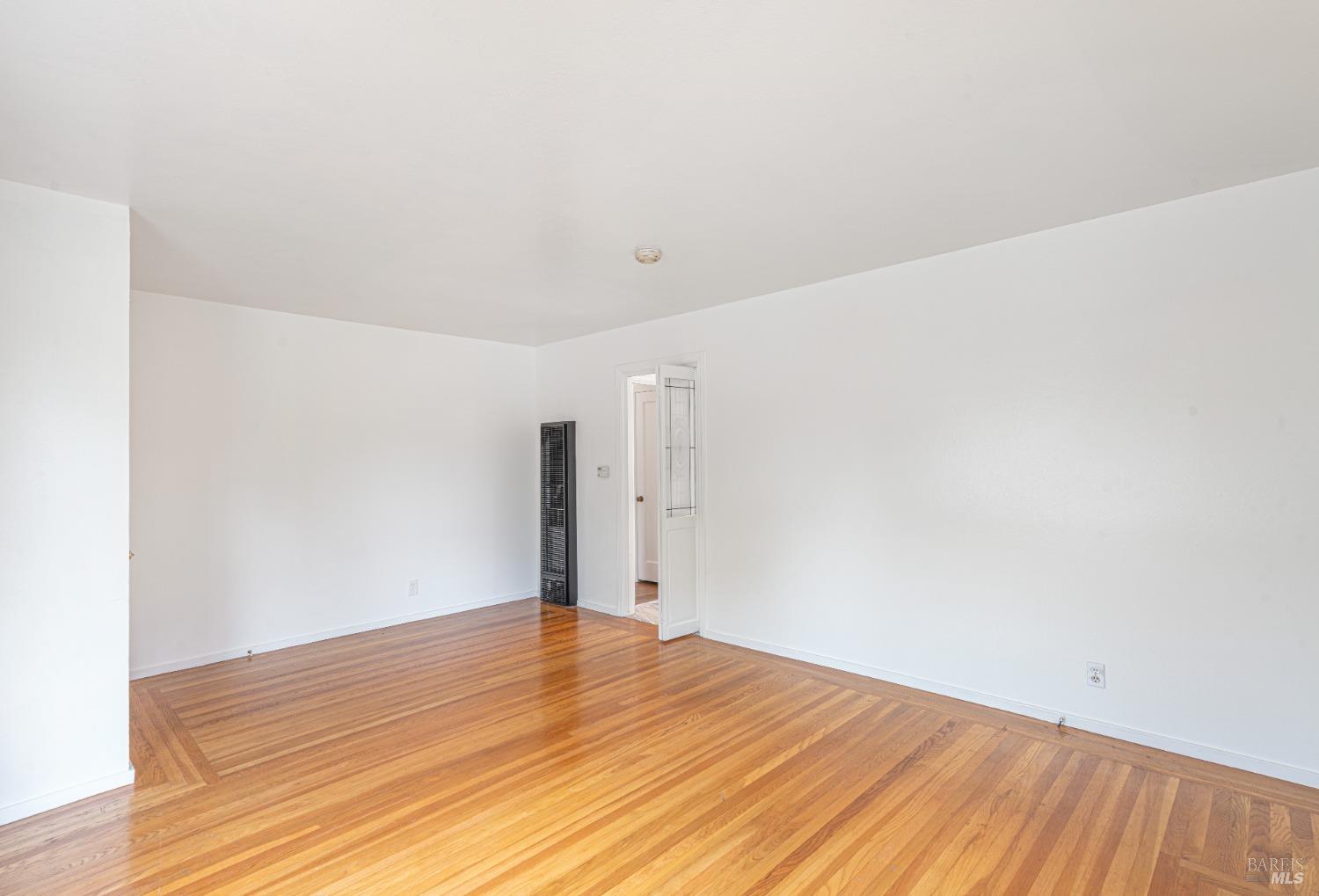 1912 Will Scarlet Ln